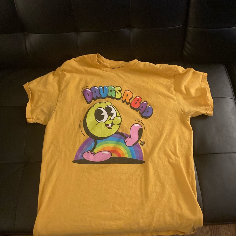 Tee shirt